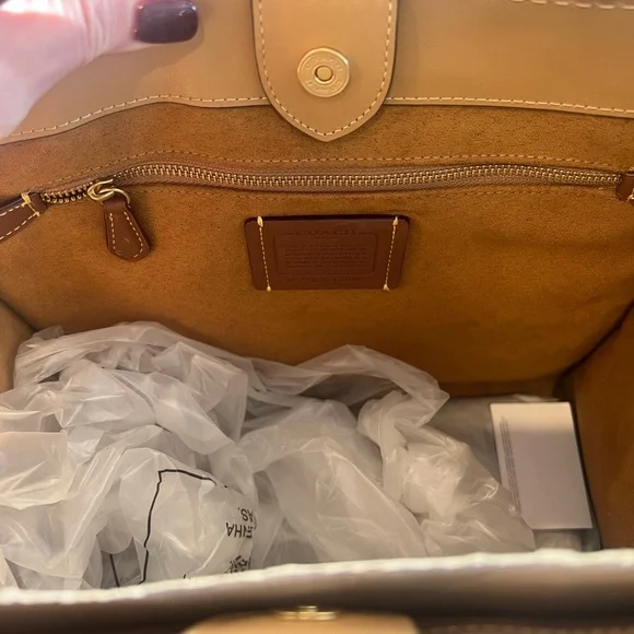 NWT Coach Quilted Large Field Tote - Picture 16 of 16